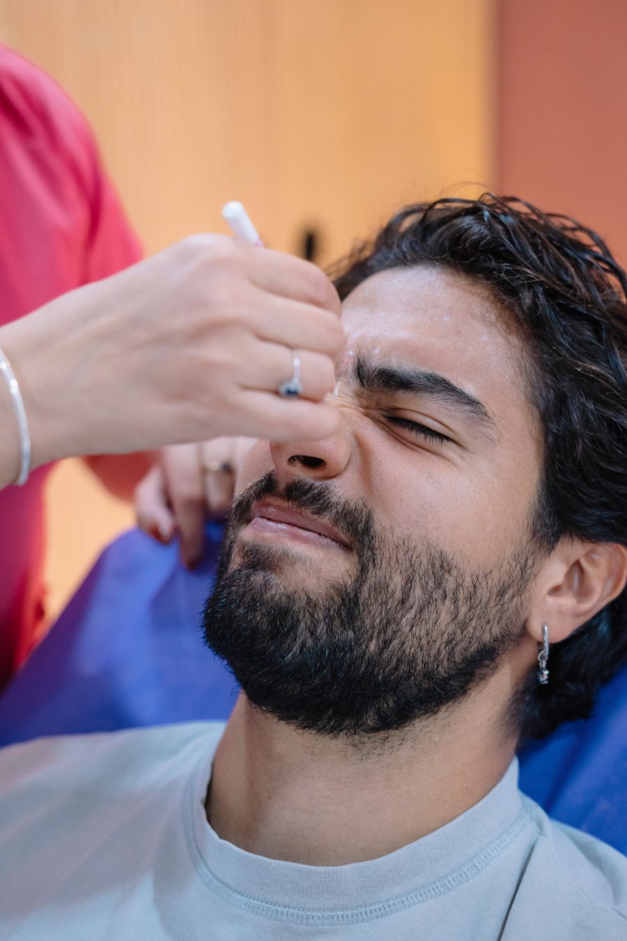 Gesichts Waxing